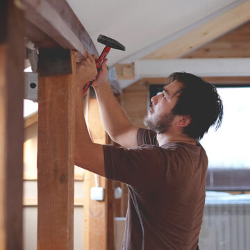 Man doing construction at home, 123RF, tanicheri
